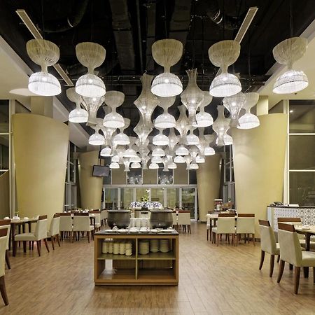 Howard Johnson By Wyndham Pekalongan Exteriér fotografie