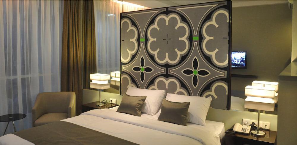 Howard Johnson By Wyndham Pekalongan Exteriér fotografie