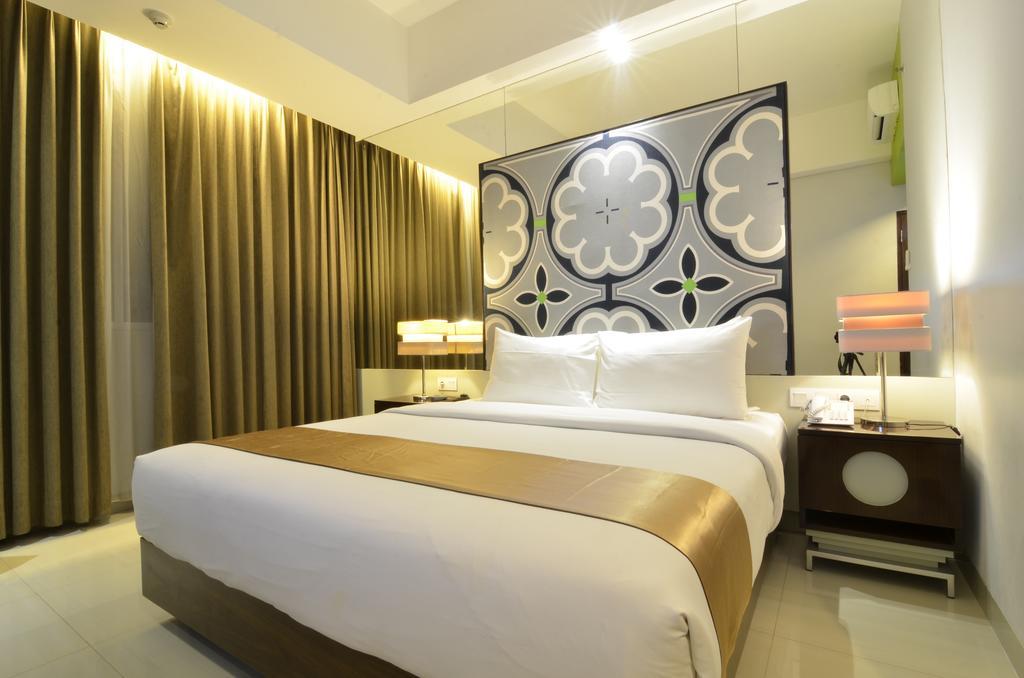 Howard Johnson By Wyndham Pekalongan Exteriér fotografie