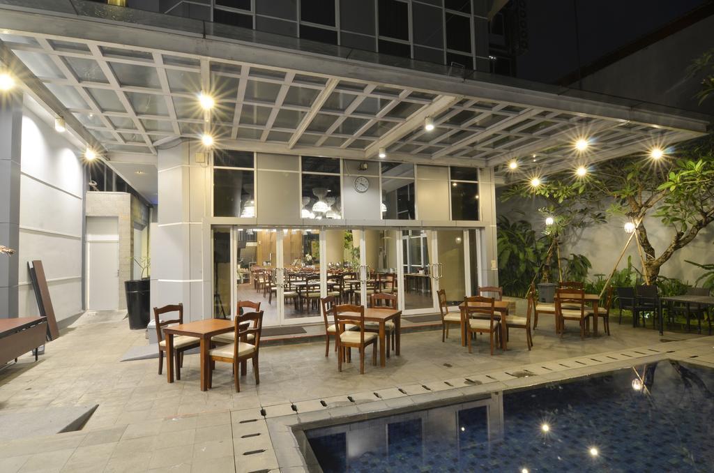 Howard Johnson By Wyndham Pekalongan Exteriér fotografie