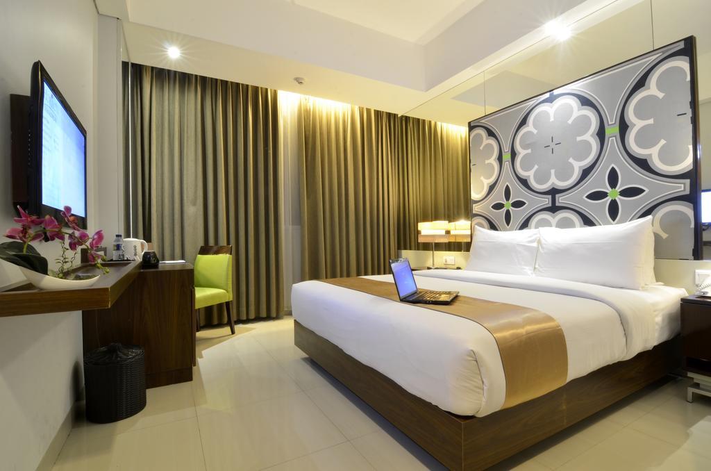 Howard Johnson By Wyndham Pekalongan Exteriér fotografie