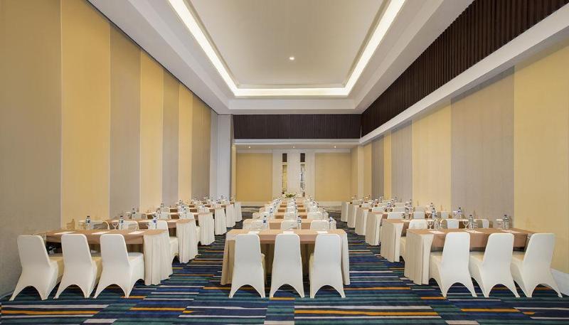 Howard Johnson By Wyndham Pekalongan Exteriér fotografie